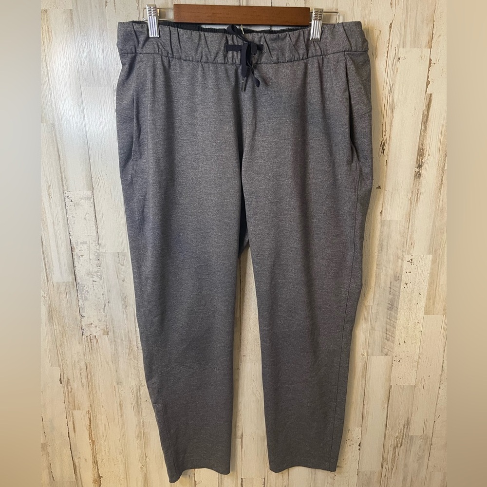 Women’s Lululemon Heathered Gray On The Fly Pants Size 12